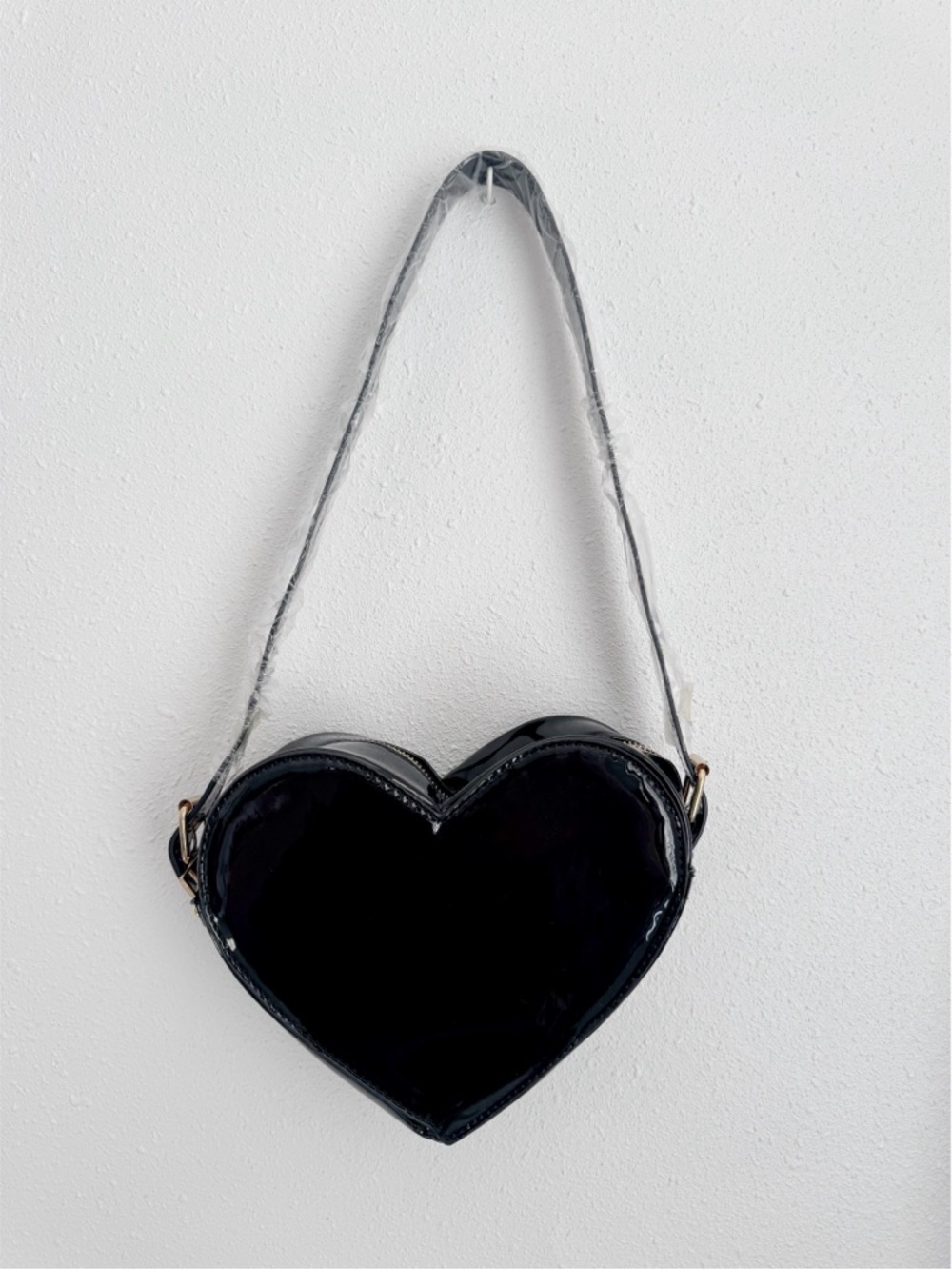 Women’s Black Heart Shoulder Bag - Patent Finish